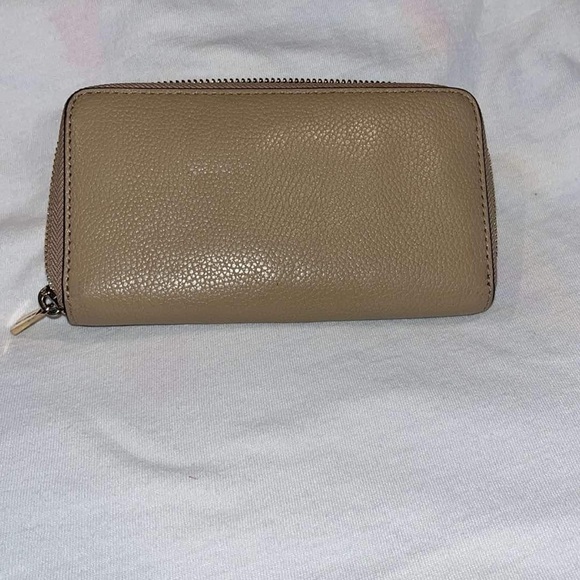 Michael Kors Pebbled Leather Tan Zip Wallet - Picture 3 of 5